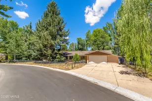 802 W Anderson Rd, Flagstaff, AZ 86001 - Photo 1