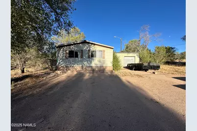 47047 8th Street, Ash Fork, AZ 86320 - Photo 1