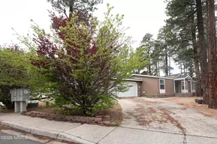 1421 S Burlington St, Flagstaff, AZ 86001 - Photo 1