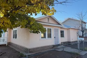 722 N Warren Ave, Winslow, AZ 86047 - Photo 1