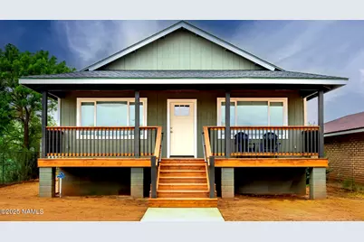 1011 N Apache Avenue, Winslow, AZ 86047 - Photo 1