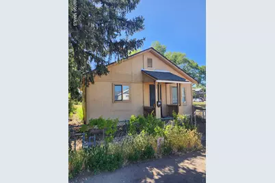 418 S Wc Riles Street, Flagstaff, AZ 86001 - Photo 1