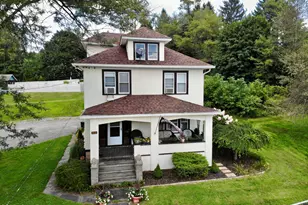 910 Maple Ave, Honesdale, PA 18431 - Photo 2