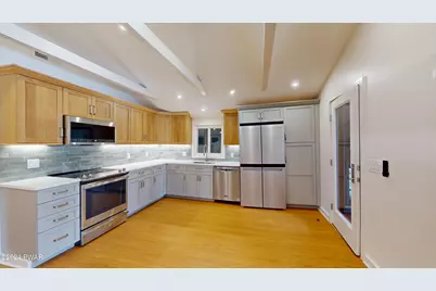 107 S Pond Circle, Dingmans Ferry, PA 18328 - Photo 10