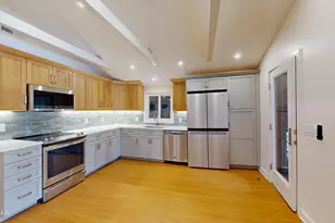 107 S Pond Cir, Dingmans Ferry, PA 18328 - Photo 10