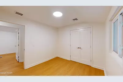 107 S Pond Circle, Dingmans Ferry, PA 18328 - Photo 16