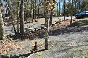 104 Shoshone Ct, Shohola, PA 18458 - Photo 2