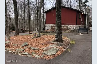 150 Tanglwood Drive, Greentown, PA 18426 - Photo 2