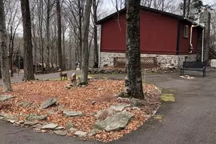 150 Tanglwood Dr, Greentown, PA 18426 - Photo 2