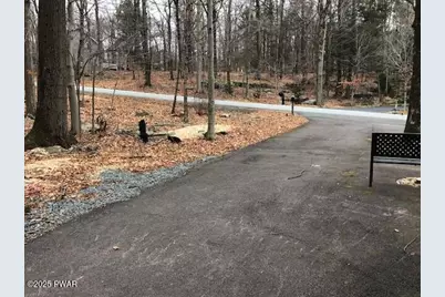 150 Tanglwood Drive, Greentown, PA 18426 - Photo 8