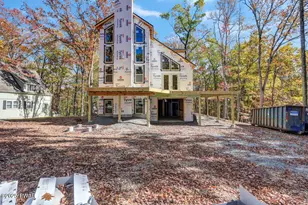 254 Upper Independence Dr, Lackawaxen, PA 18435 - Photo 2