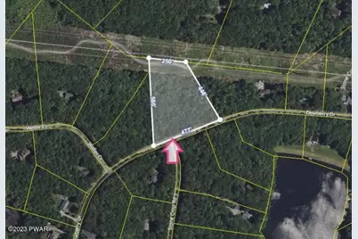 1301 Dewberry Drive, Hawley, PA 18428 - Photo 2