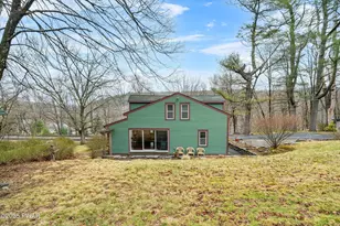 111 Delaware Dr, Lackawaxen, PA 18435 - Photo 4