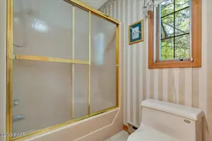 146 Cove Point Cir, Lakeville, PA 18438 - Photo 34