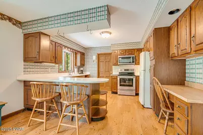 146 Cove Point Circle, Lakeville, PA 18438 - Photo 18