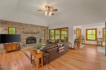 127 Timber Lake Drive, Canadensis, PA 18325 - Photo 4