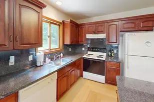 1119 Mink Ct, Bushkill, PA 18324 - Photo 12