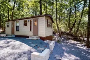 1103 Beaver Ln, Shohola, PA 18458 - Photo 4