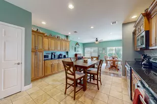 233 Shadow Wood Cir, Archbald, PA 18403 - Photo 8