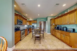 233 Shadow Wood Cir, Archbald, PA 18403 - Photo 6