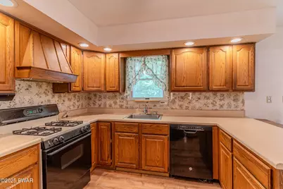 126 Fawn Lake Drive, Hawley, PA 18428 - Photo 8