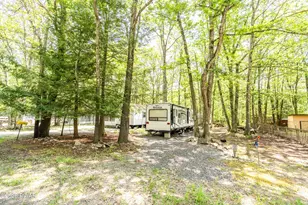 313 Chickasaw Ln, Shohola, PA 18458 - Photo 22