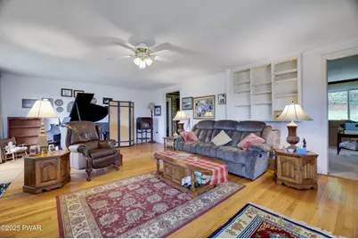 860 Rt 507, Greentown, PA 18426 - Photo 16