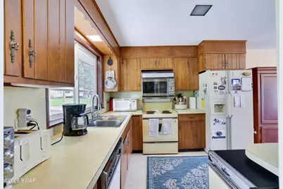 860 Rt 507, Greentown, PA 18426 - Photo 2