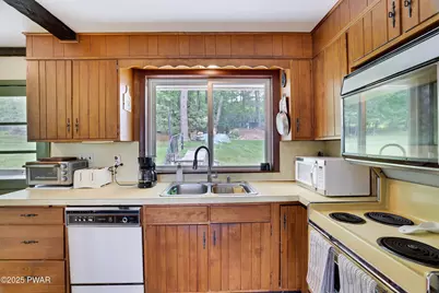 860 Rt 507, Greentown, PA 18426 - Photo 4