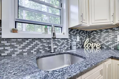 3109 Snowden Drive, Bushkill, PA 18324 - Photo 8