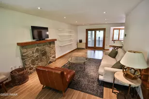 216 Canterbrook Dr, Lords Valley, PA 18328 - Photo 18