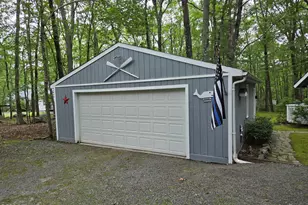 103 Blueridge Ln, Lords Valley, PA 18428 - Photo 2