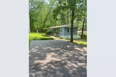 122 Bartion Ct, Bartonsville, PA 18321 - Photo 2