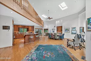 804 Ranch Ct, Lords Valley, PA 18428 - Photo 10