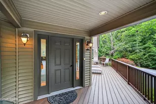 804 Ranch Ct, Lords Valley, PA 18428 - Photo 8