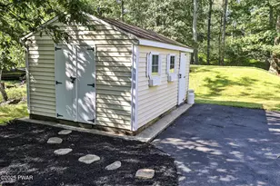 185 Iroquois Trail, Milford, PA 18337 - Photo 36