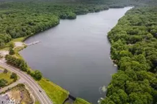 211 Hillside Dr, Lords Valley, PA 18428 - Photo 36