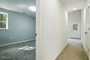 1073 West Side Dr, Newfoundland, PA 18445 - Photo 44