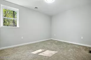 1073 West Side Dr, Newfoundland, PA 18445 - Photo 42