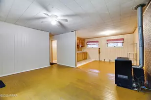 104 Hickory Dr, Greentown, PA 18426 - Photo 4