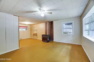 104 Hickory Dr, Greentown, PA 18426 - Photo 2