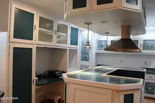 145 Daffodil Dr, Newfoundland, PA 18445 - Photo 12