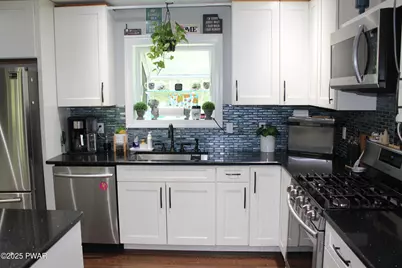 203 Upper Lakeview Drive, Hawley, PA 18428 - Photo 6