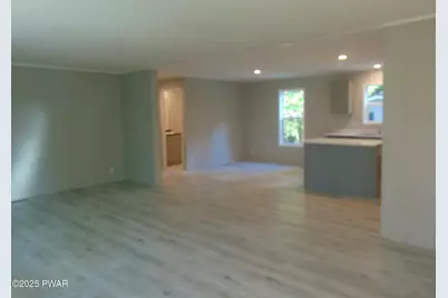 132 Spruce Street, Greentown, PA 18426 - Photo 6