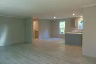 132 Spruce St, Greentown, PA 18426 - Photo 6