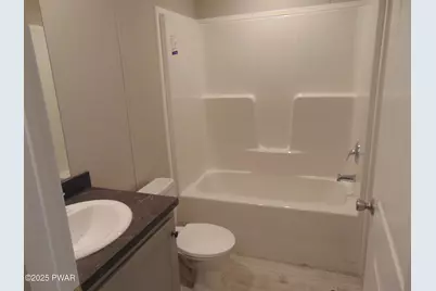 132 Spruce Street, Greentown, PA 18426 - Photo 16