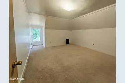 306 Bishop Avenue #Apt C, Hawley, PA 18428 - Photo 6