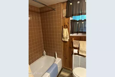 805 Forest Place, Hawley, PA 18428 - Photo 20