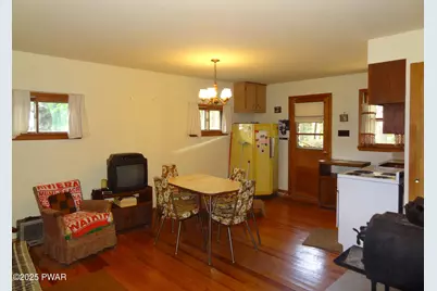 111 Meadow Lane, Greentown, PA 18426 - Photo 6