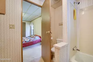 104 White Oak Dr, Shohola, PA 18458 - Photo 10
